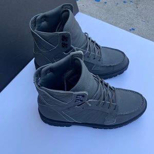 Perfect Condition. Only worn once for an inside show. Size 11.5.
